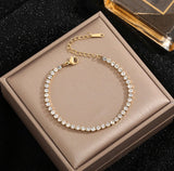 Tennis bracelet golden base