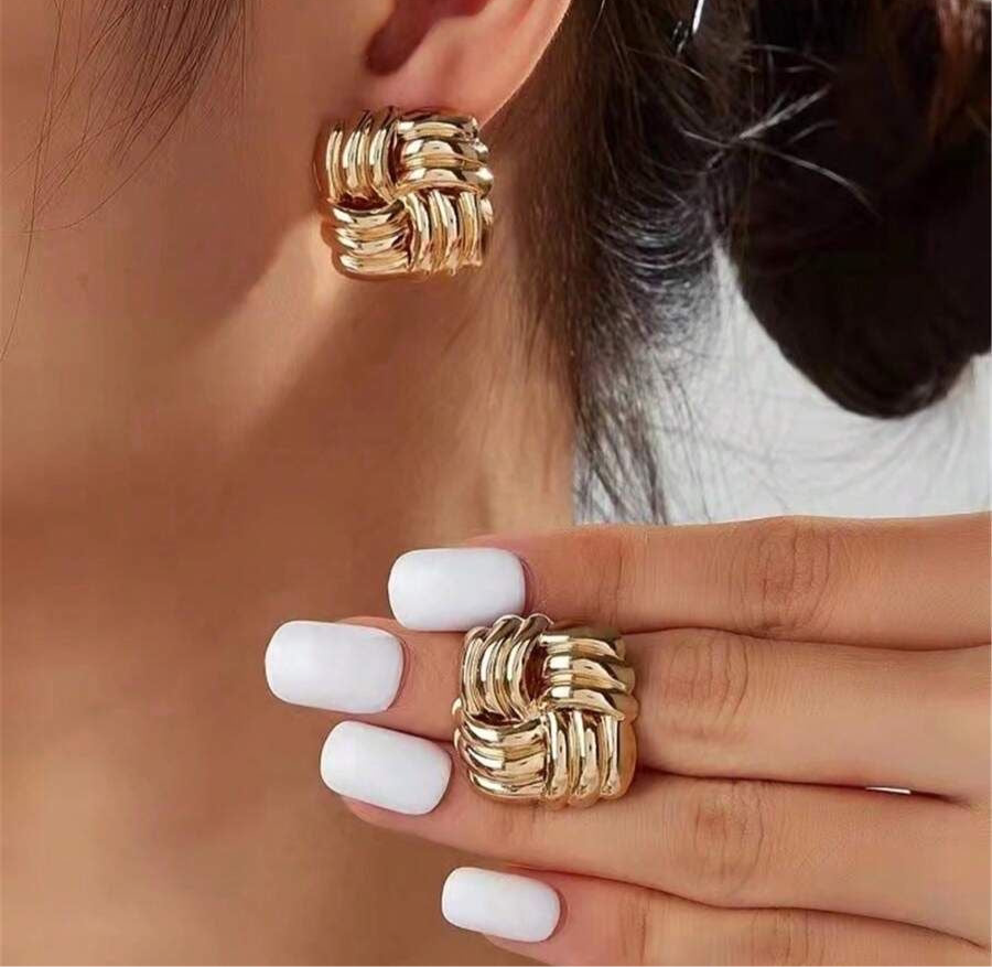 Luxe knot square earrings