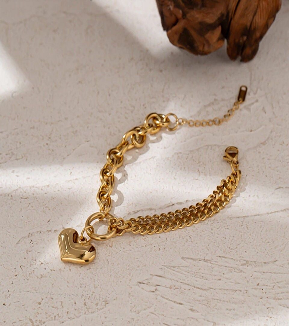 Chunky heart charm bracelet