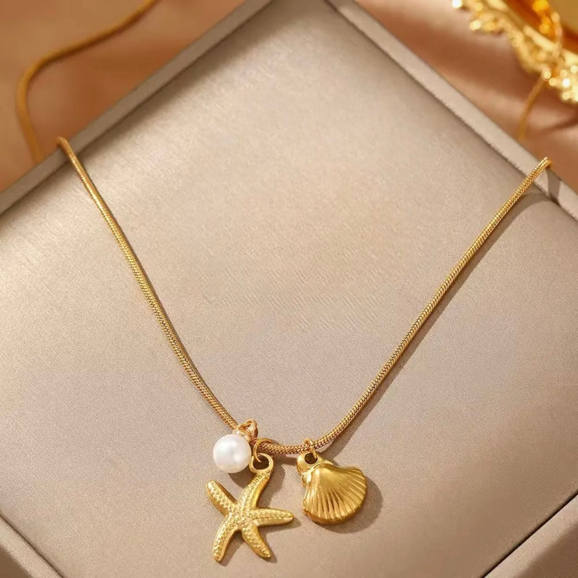 Beach please! Necklace
