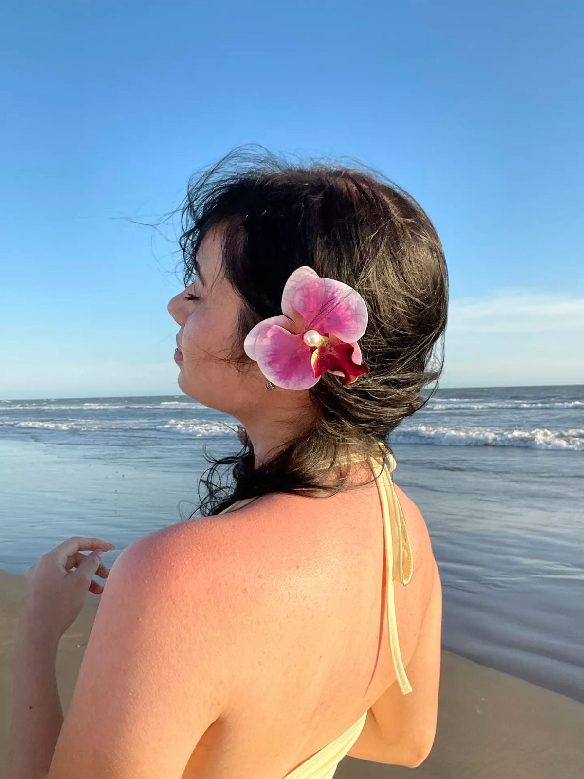 Orchid clip (random colour)