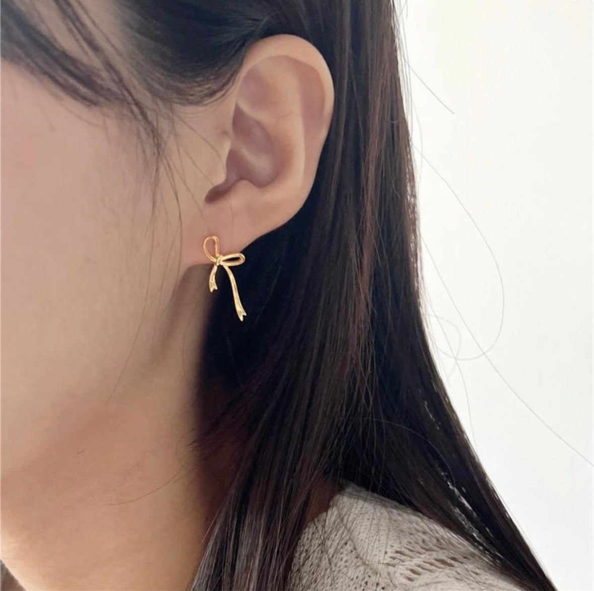 Bow tie earrings