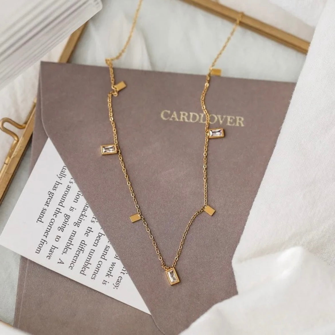 Minimal charm necklace