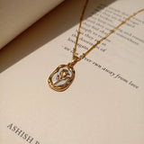 White tulip necklace