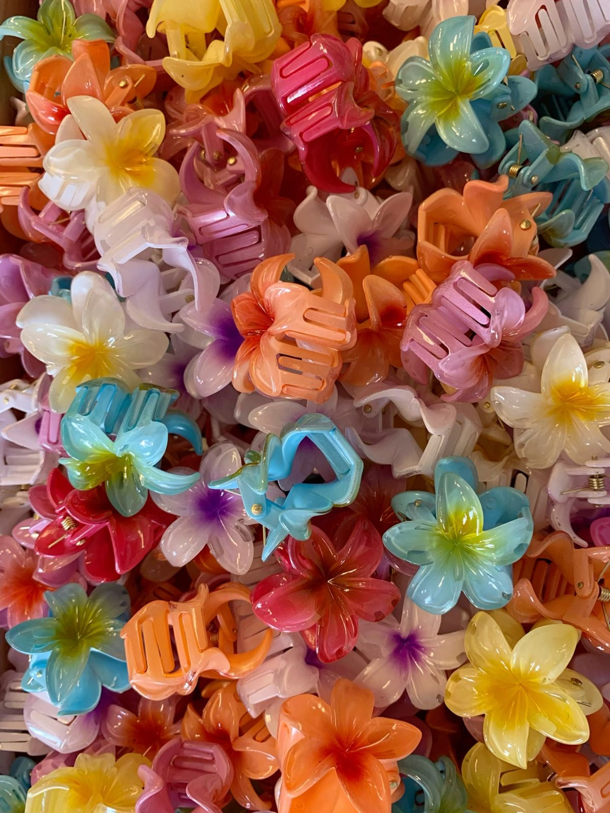 Bloom hair claw clip - Big Size (random colour)